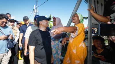 Tangani Banjir Rob Sayung Demak, Gubernur Jawa Tengah Lakukan Normalisasi Sungai untuk Rencana Jangka Pendek Dan Berikan Bantuan Bagi Warga Terdampak.