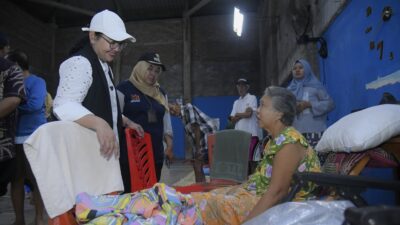 Tinjau Titik-Titik Pengungsian Korban Banjir, Wali Kota Semarang Pastikan Bantuan Tersalurkan