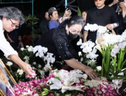 Pemerintah Kota dan Warga Semarang Berduka Atas Wafatnya V. Djoko Riyanto Suami Wali Kota Semarang