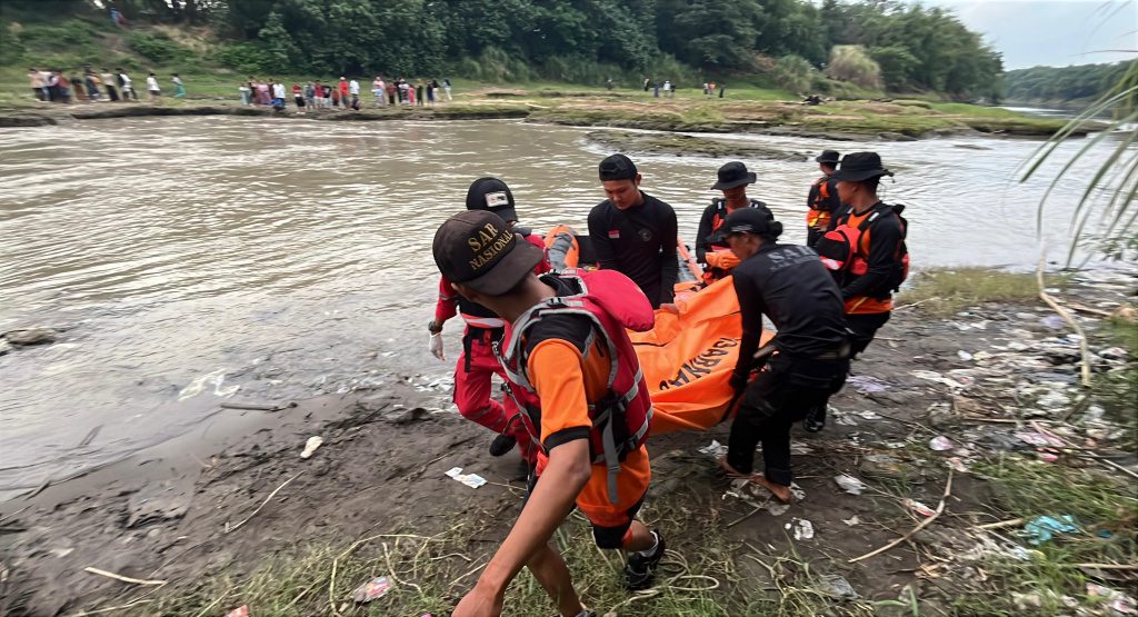 Pemancing Brebes Tenggelam