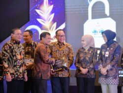 Kota Semarang Raih Penghargaan Badan Publik Kabupaten/Kota Provinsi Jawa Tengah Terbaik Kategori Informatif