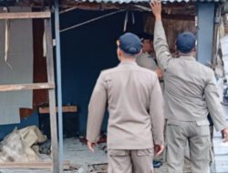 Pemkot Semarang Tertibkan Lapak PKL di Atas Drainase Pasar Kobong