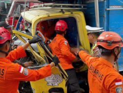 Diduga Sopir Mengantuk Sebuah Truk Mengalami Kecelakaan di Jalur Pantura Semarang-Kendal, Satu Orang Meninggal Dunia