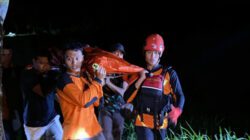 Petani Jepara Hanyut di Sungai Jlegong, Tim SAR Evakuasi Korban dalam Kondisi MD