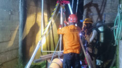 Lantai Licin Picu Kecelakaan, Warga Jepara Dievakuasi Oleh Basarnas dari Sumur