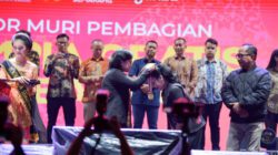 Pemerintah Kota Semarang Bagikan 10.052 Lumpia Gratis, Resmi Raih Rekor MURI