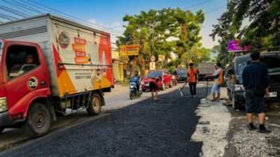 Respons Keluhan Warga, Wali Kota Semarang Pastikan Perbaikan Jalan Kalipancur Terus Dilakukan