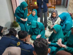 Mahasiswa KKN-PPM USM Berdayakan Warga Lewat Pelatihan Klepon Ubi Ungu