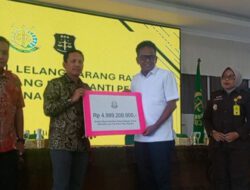 Pulihkan Kerugian Negara, Kejari Kota Semarang Serahkan Rp4,98 Miliar Hasil Lelang Barang Rampasan