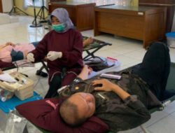 KKN PPM USM Korcam Kendal Ajak Warga Peduli Kesehatan Lewat Donor Darah