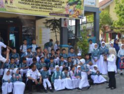 Ruang Kelas Tertimpa Pohon, Siswa SDN Sendangmulyo 3 Tetap Belajar dengan Sistem Shift
