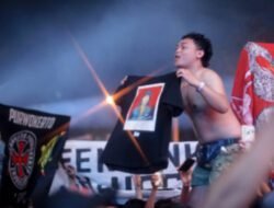 Belasan Ribu Slankers Padati GOR Satria Purwokerto, Slank Tampil Memukau Bersama HS
