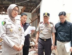 Rumah Irjen Pol Sofyan Roboh! Keluarga Ungkap Retakan Muncul Sejak Rumah Mewah Tetangga Dibangun