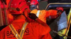 Tim SAR Evakuasi Sopir Truk yang Terjepit Usai Tabrakan di Secang Magelang