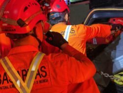 Tim SAR Evakuasi Sopir Truk yang Terjepit Usai Tabrakan di Secang Magelang